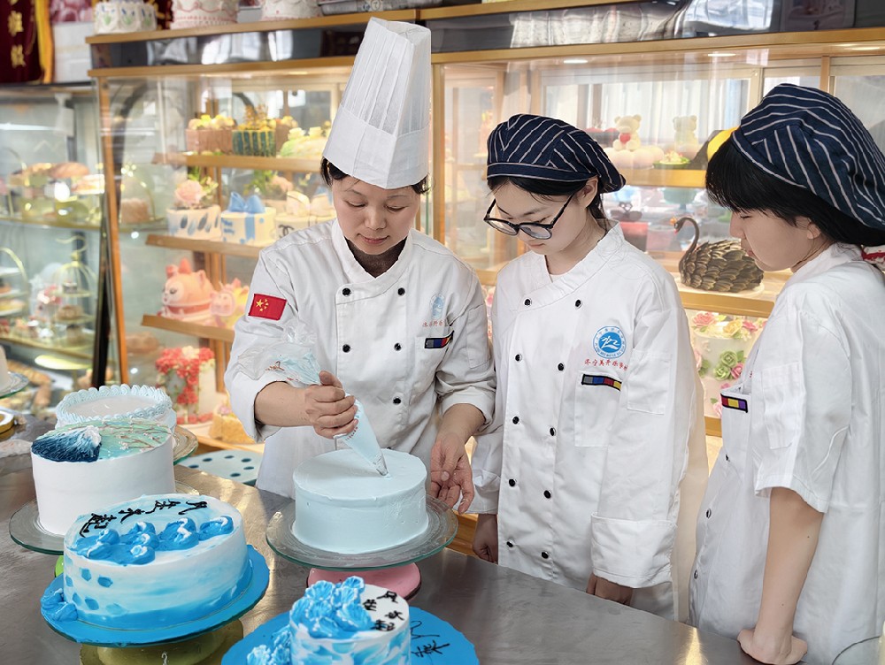 高考落榜未定义人生 一技在手闯出新路 济宁美开乐技校助力青年学子逆袭成长